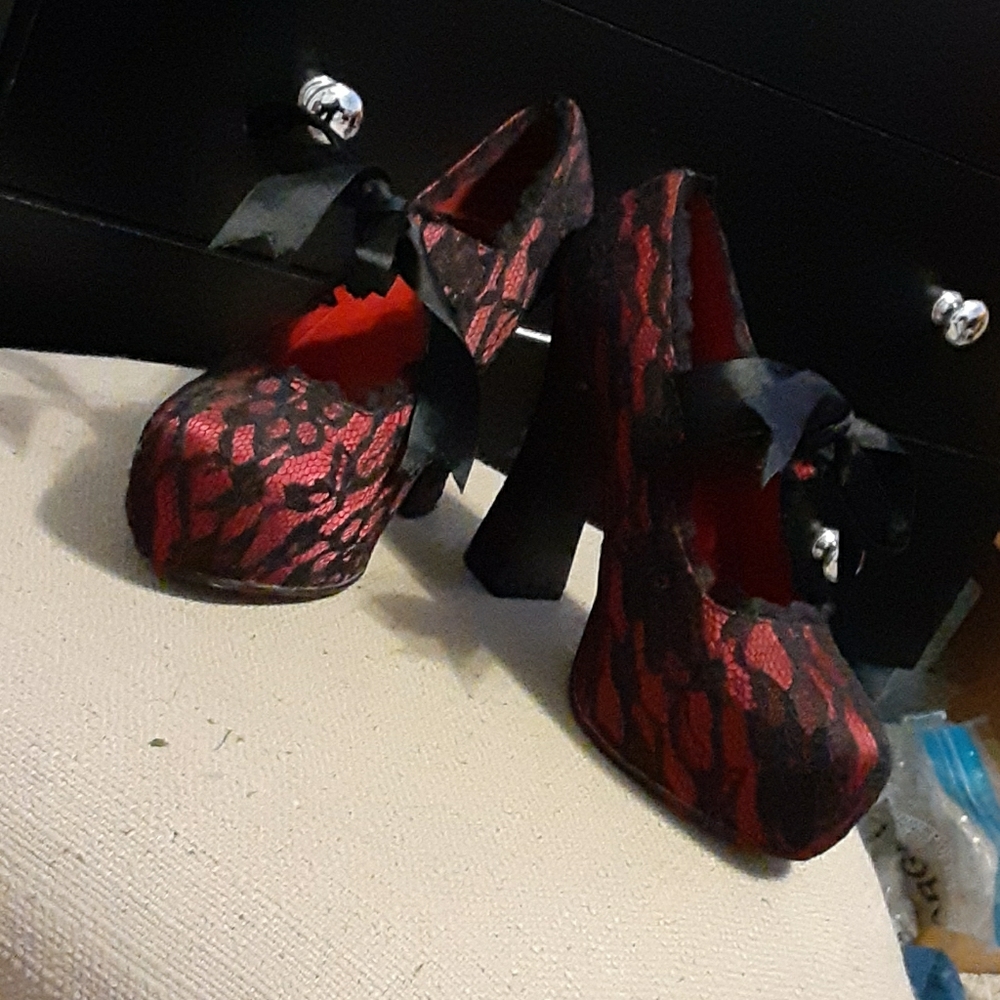 Demonia High Heels - Picture 1 of 2